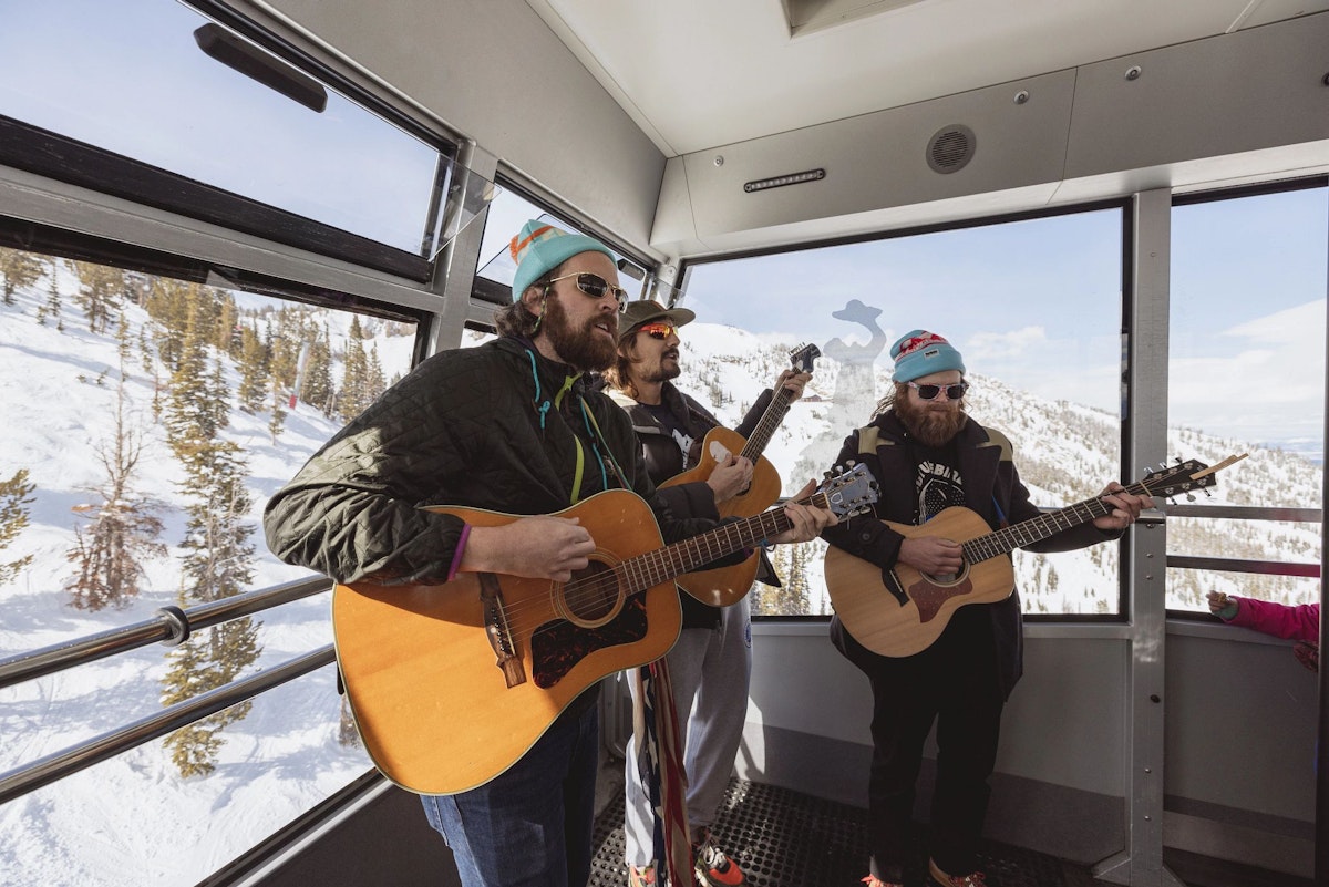 Futurebirds performing on the Aerial Tram