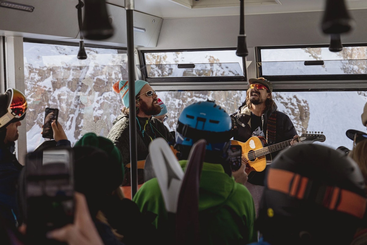 Futurebirds performing on the Aerial Tram