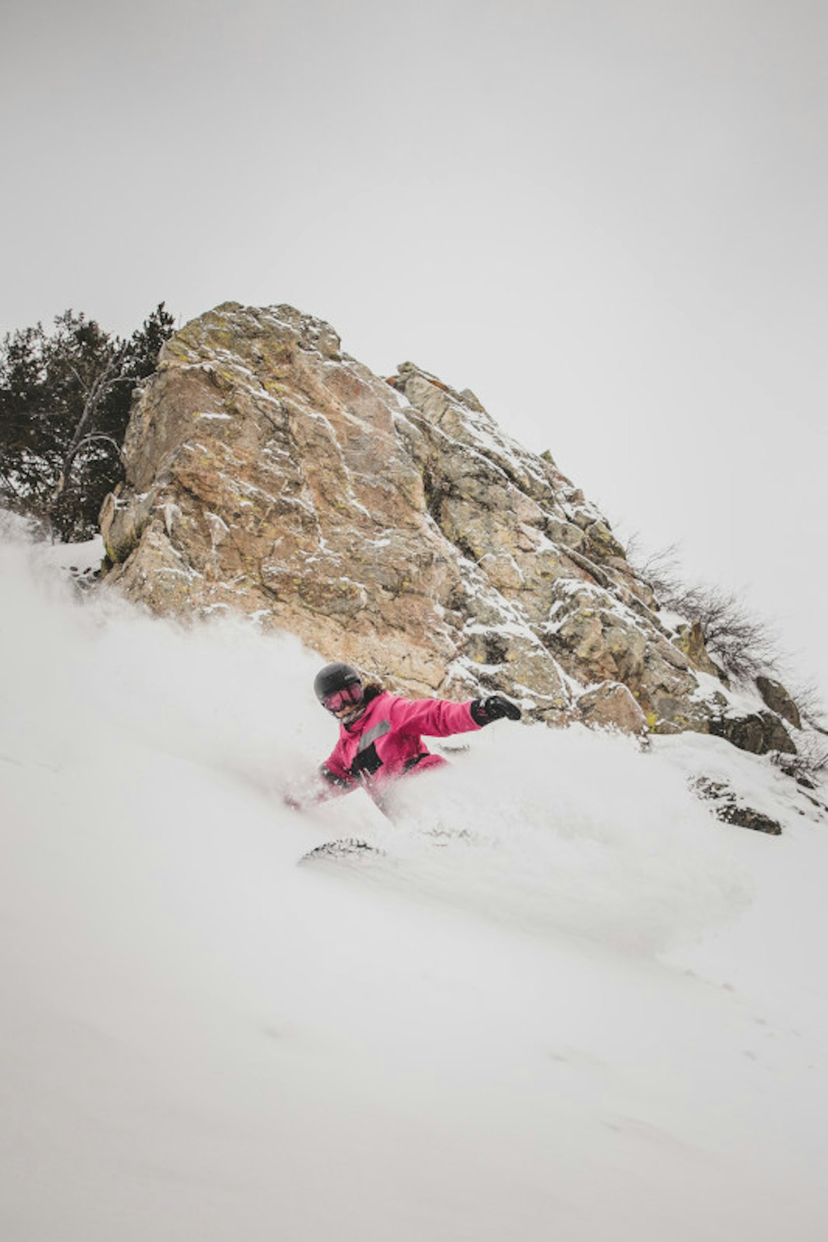 Snowboarding powder