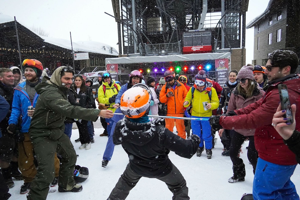 A game of limbo at Road to Rendezvous
