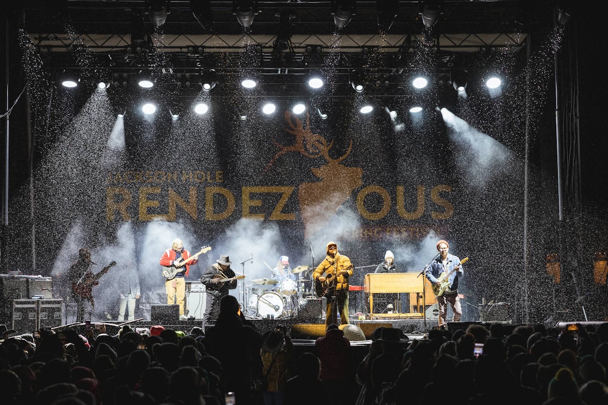Ryan Bingham performing at Rendezvous Spring Festival