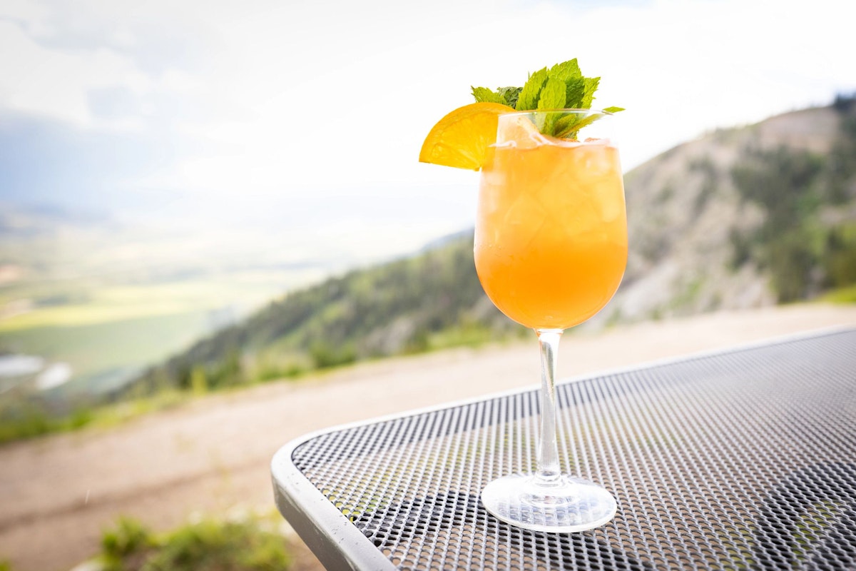 A cocktail at the Deck at Piste
