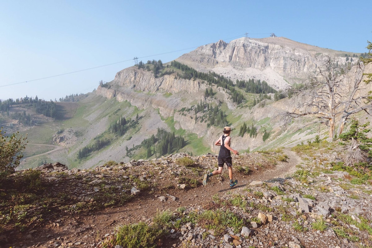 A runner on the Rendezvous Mountain Hill Climb course