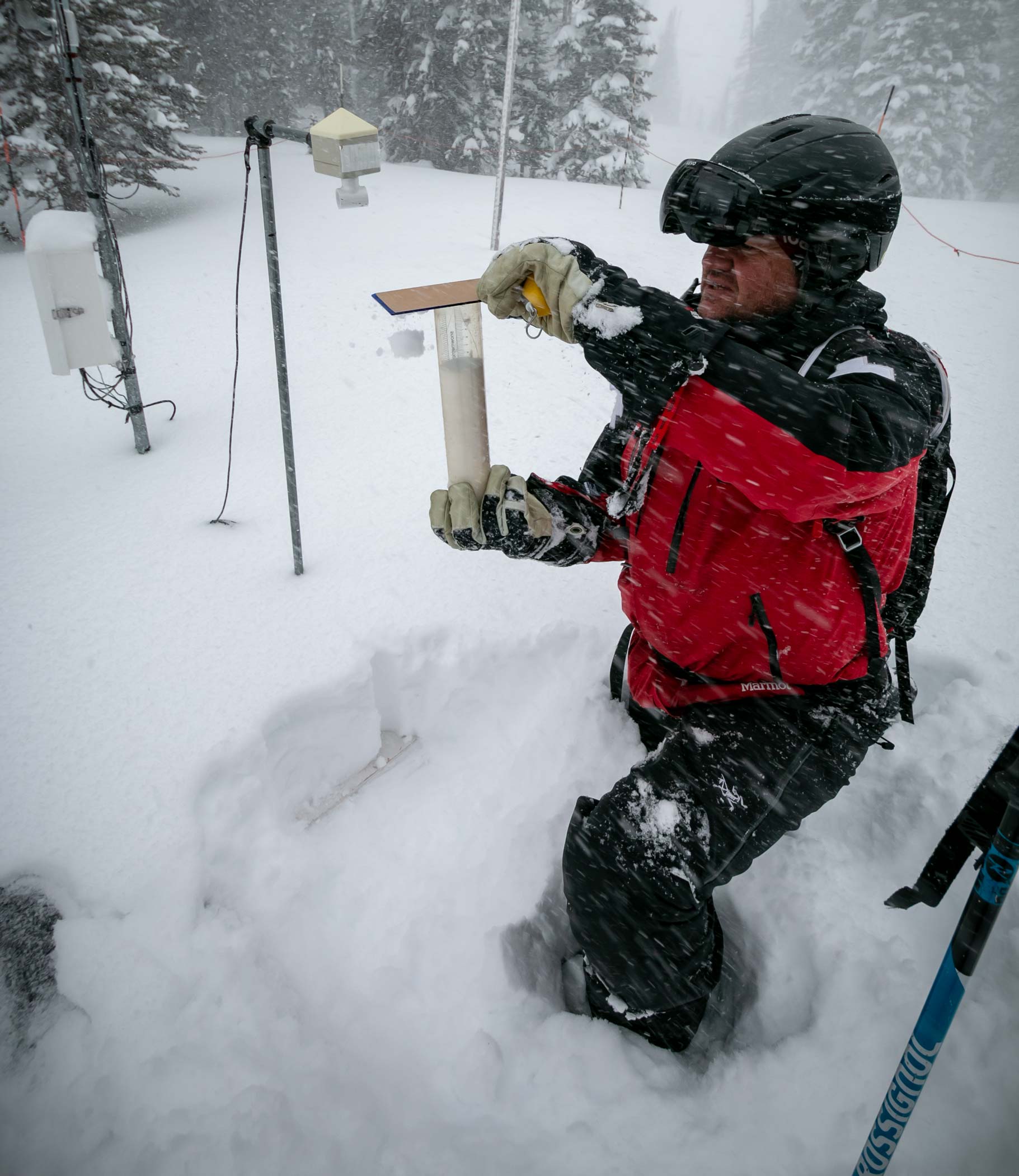 Snow measured in the snow sampler