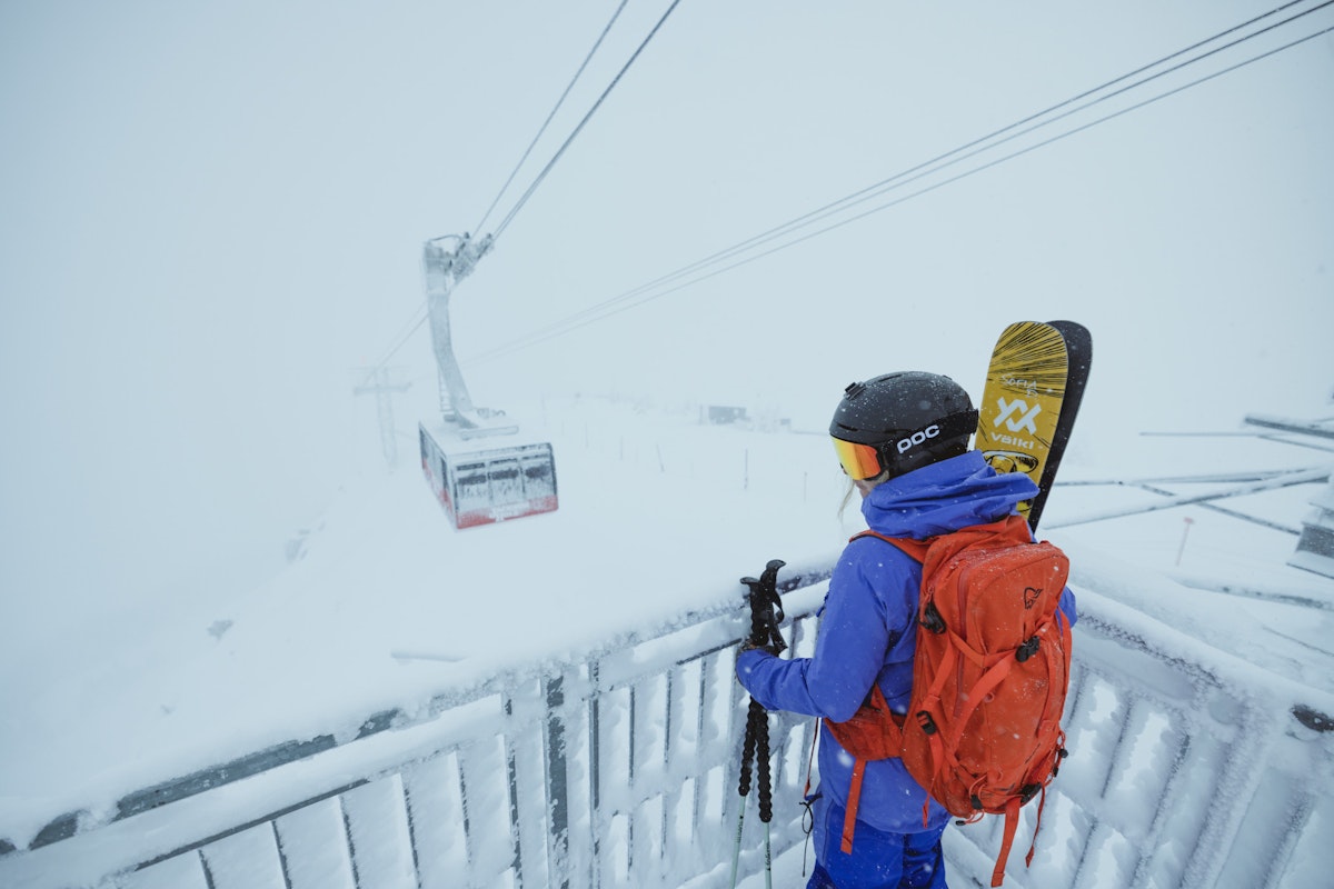 Big Red en route, Sofia DeWolfe looks on | p: Stephen Shelesky