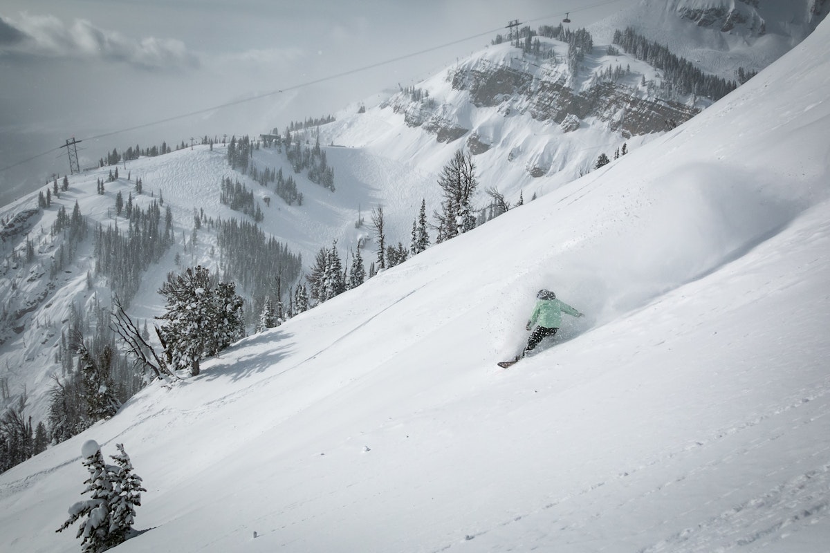 Snowboarder: Brandon Garvey | p: JHMR