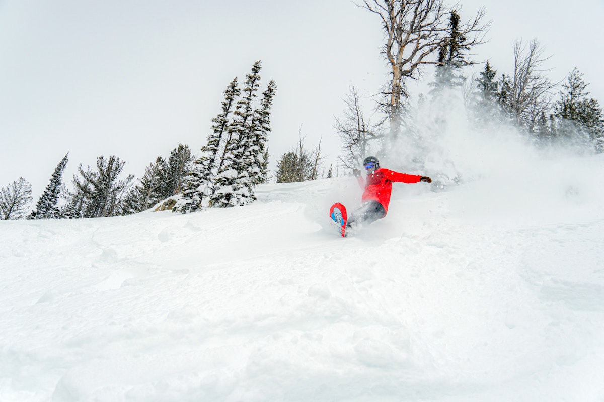 Cam Luckey slices through deep pow | p: Brandon Garvey