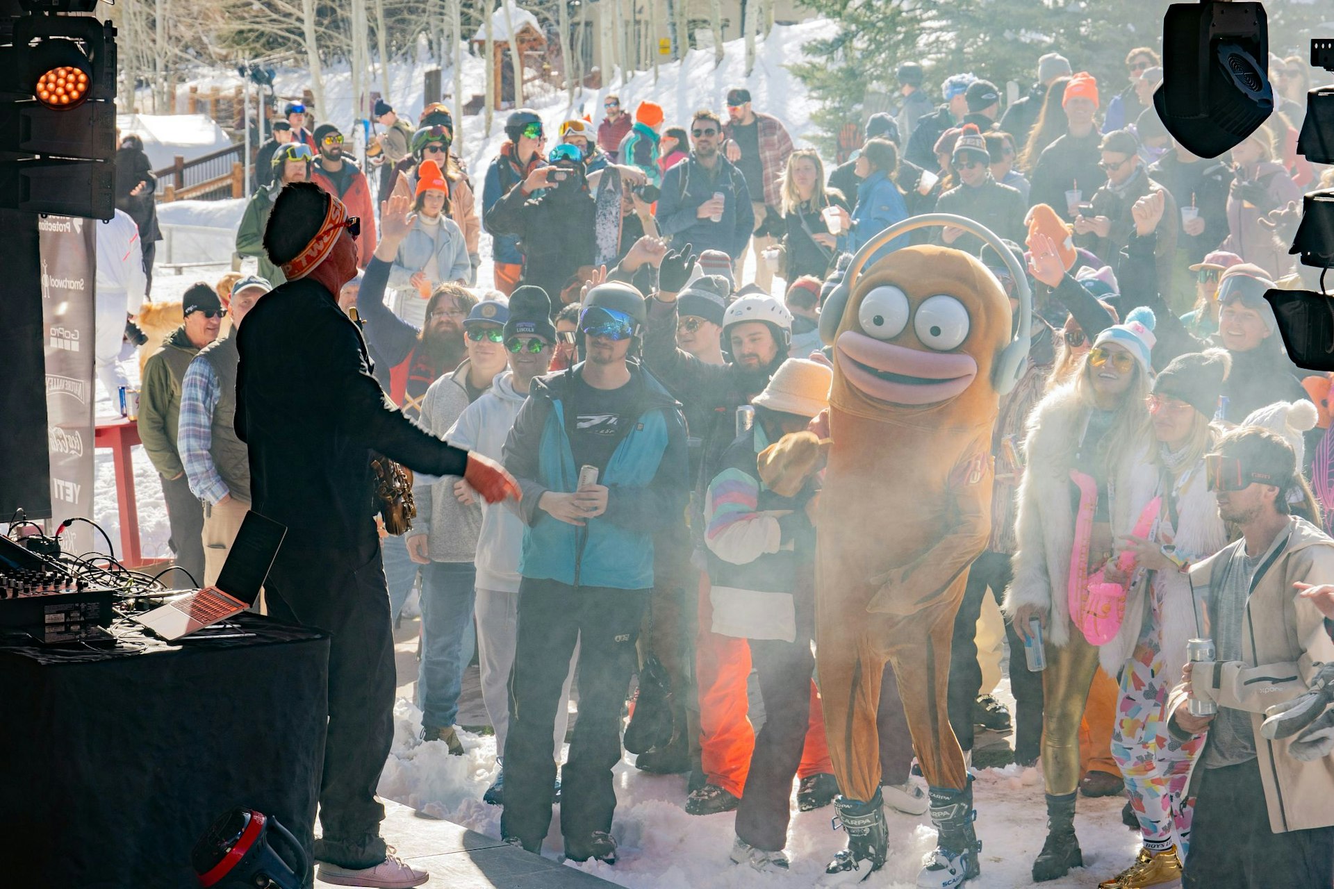 Crowd at Road to Rendezvous with GoldFish