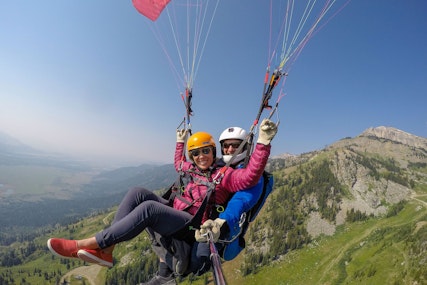 tandem paragliding