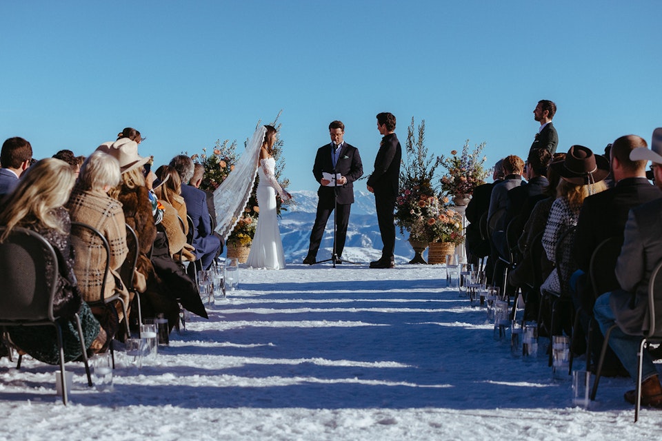 Winter Wedding Rendezvous Lodge