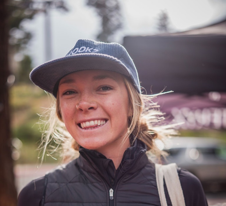 Anna Gibson Headshot