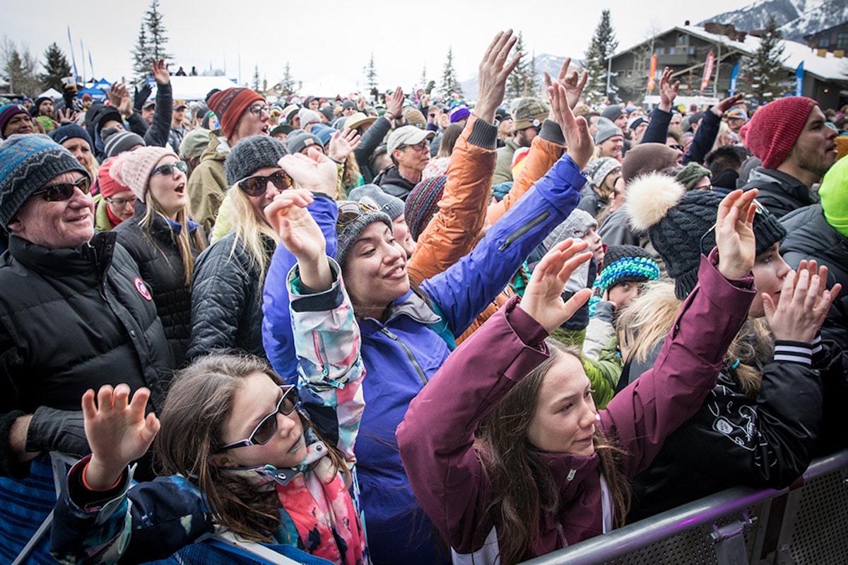Fans at Rendezvous Fest
