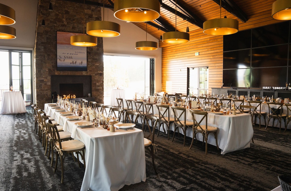 Trappers dining wedding setup