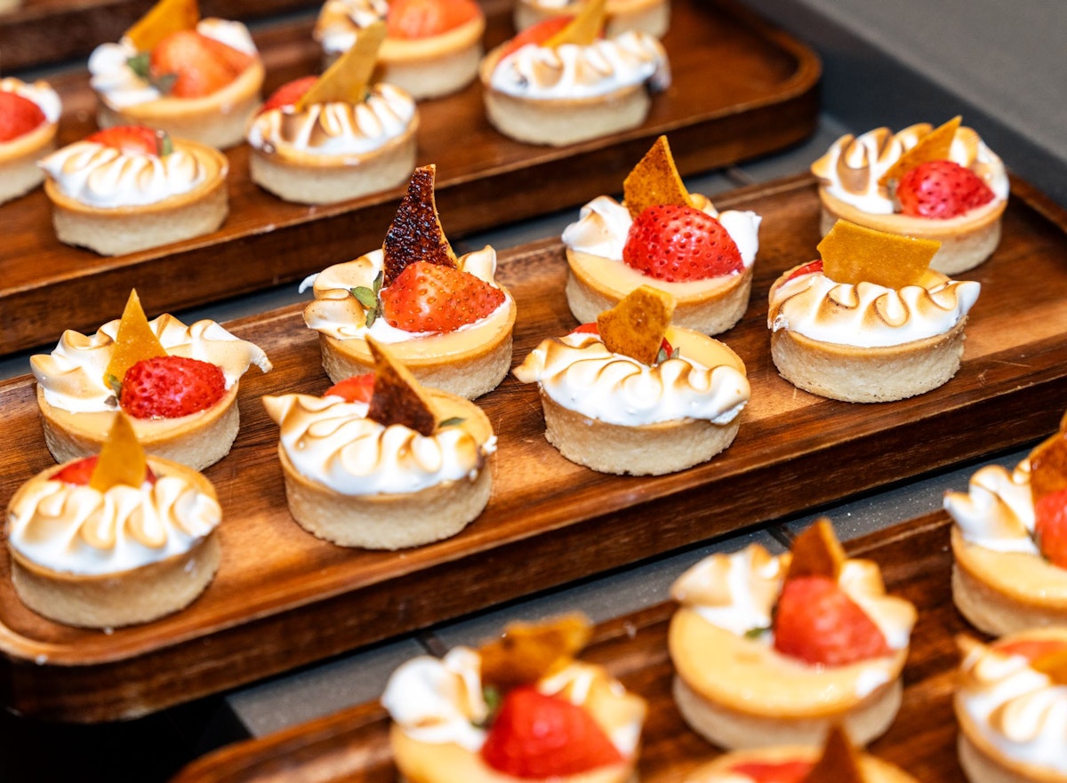 Dessert passed apps