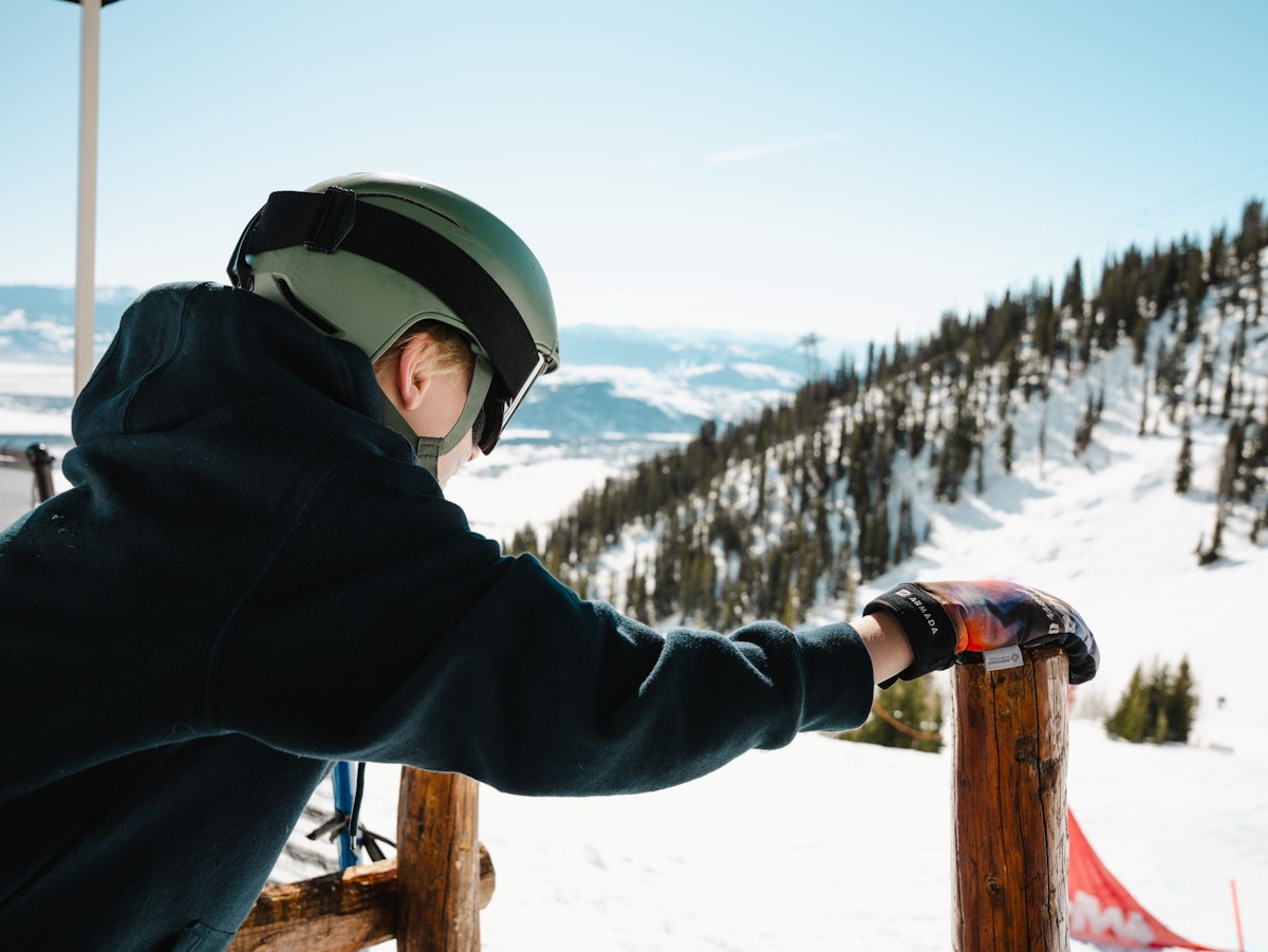 Snowboarder in start gate at Dick's Ditch