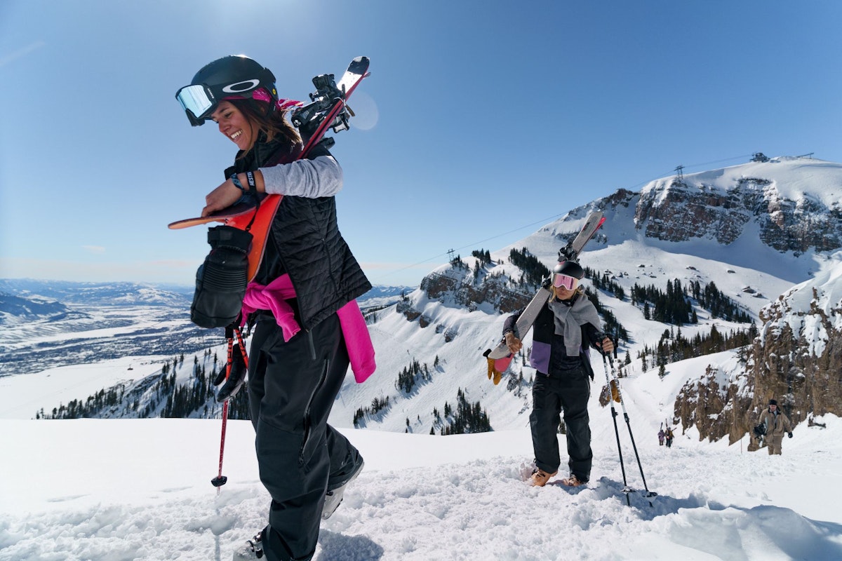 Spring hike on the headwall