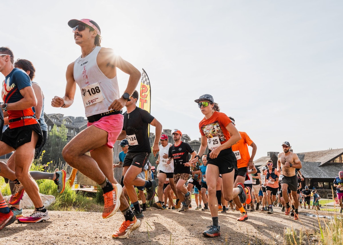 Runners at Rendezvous Hill Climb Start
