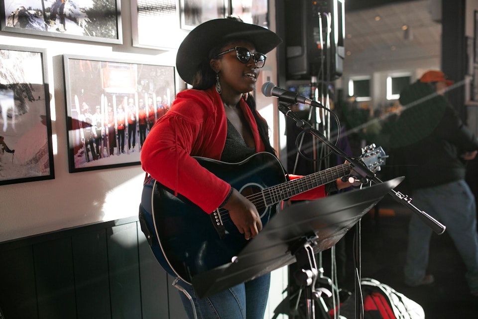 Bea Jones live music Jackson Hole