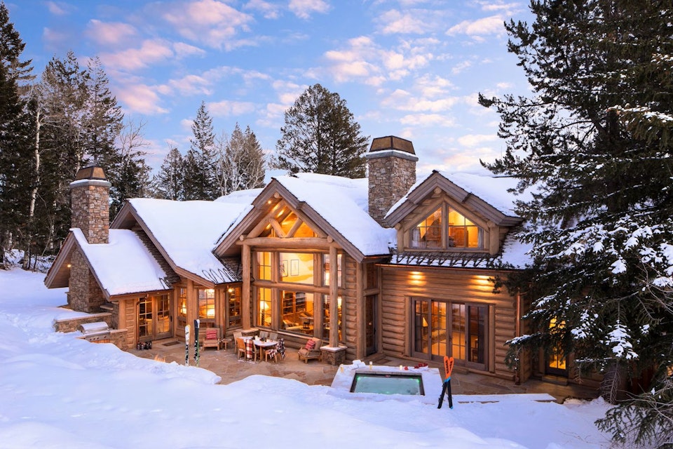 Jackson Hole lodging in the winter time