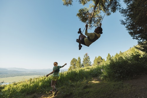 Rope tree swinging on a hike