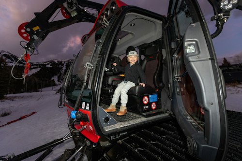 Kids on Snow Avi Dogs and Snow Cats