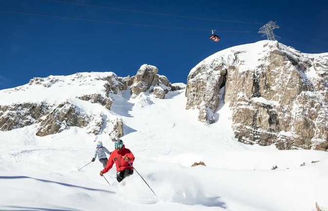 Ski school lessons in front of Corbet's