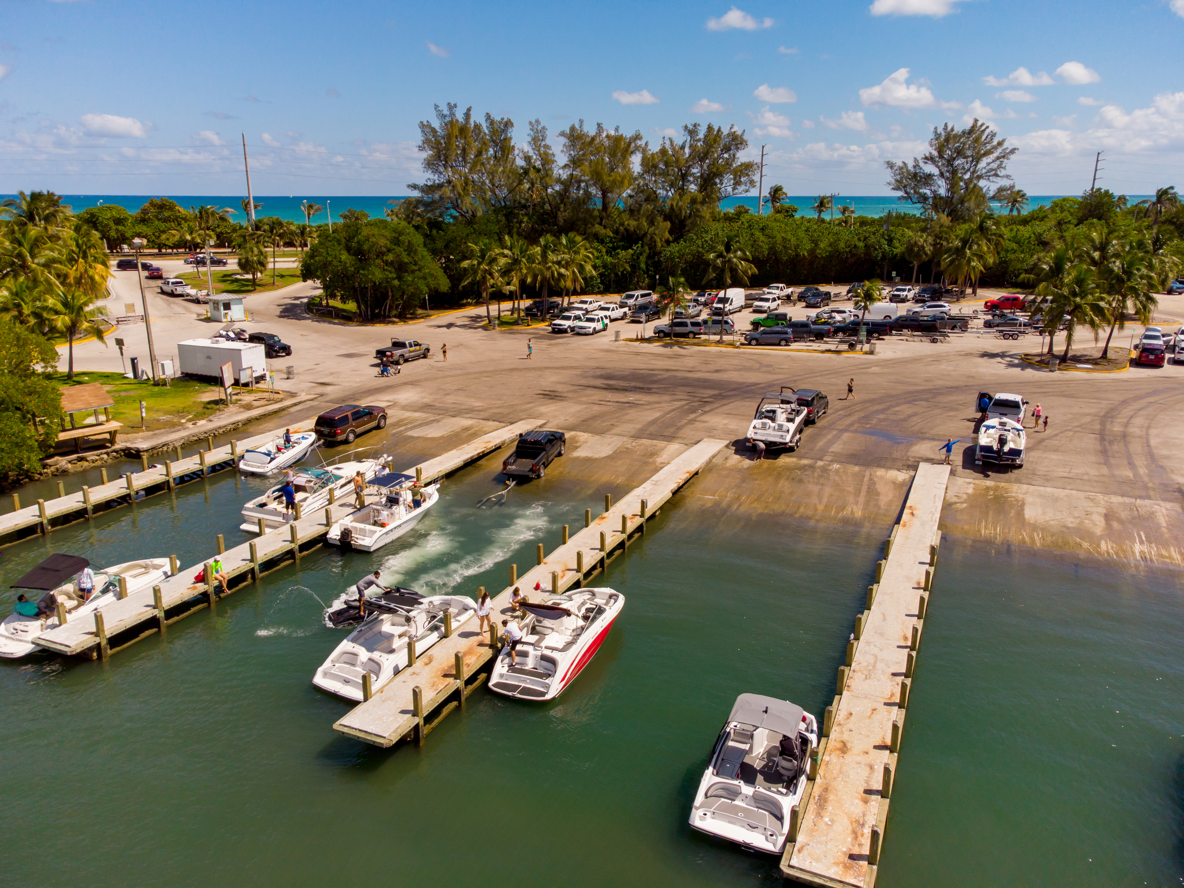 Find boat moorage and dockage with Boaters List!