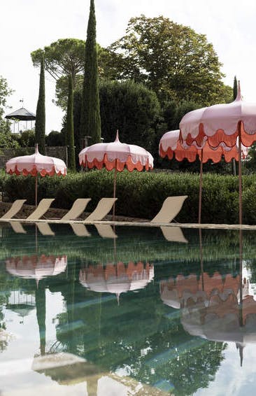 CASA NEWTON swimming pool & umbrellas CASA NEWTON swimming pool & umbrellas