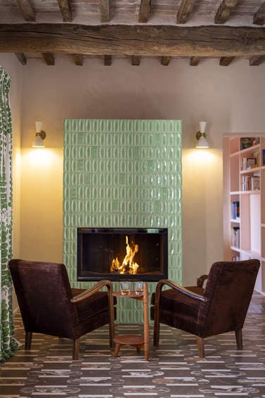 CASA NEWTON Fireplace