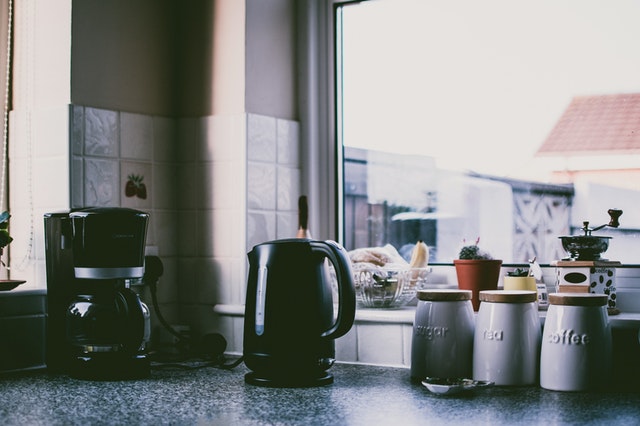 Huiskamer Matig Afwijken Hoe ontkalk ik gemakkelijk mijn waterkoker