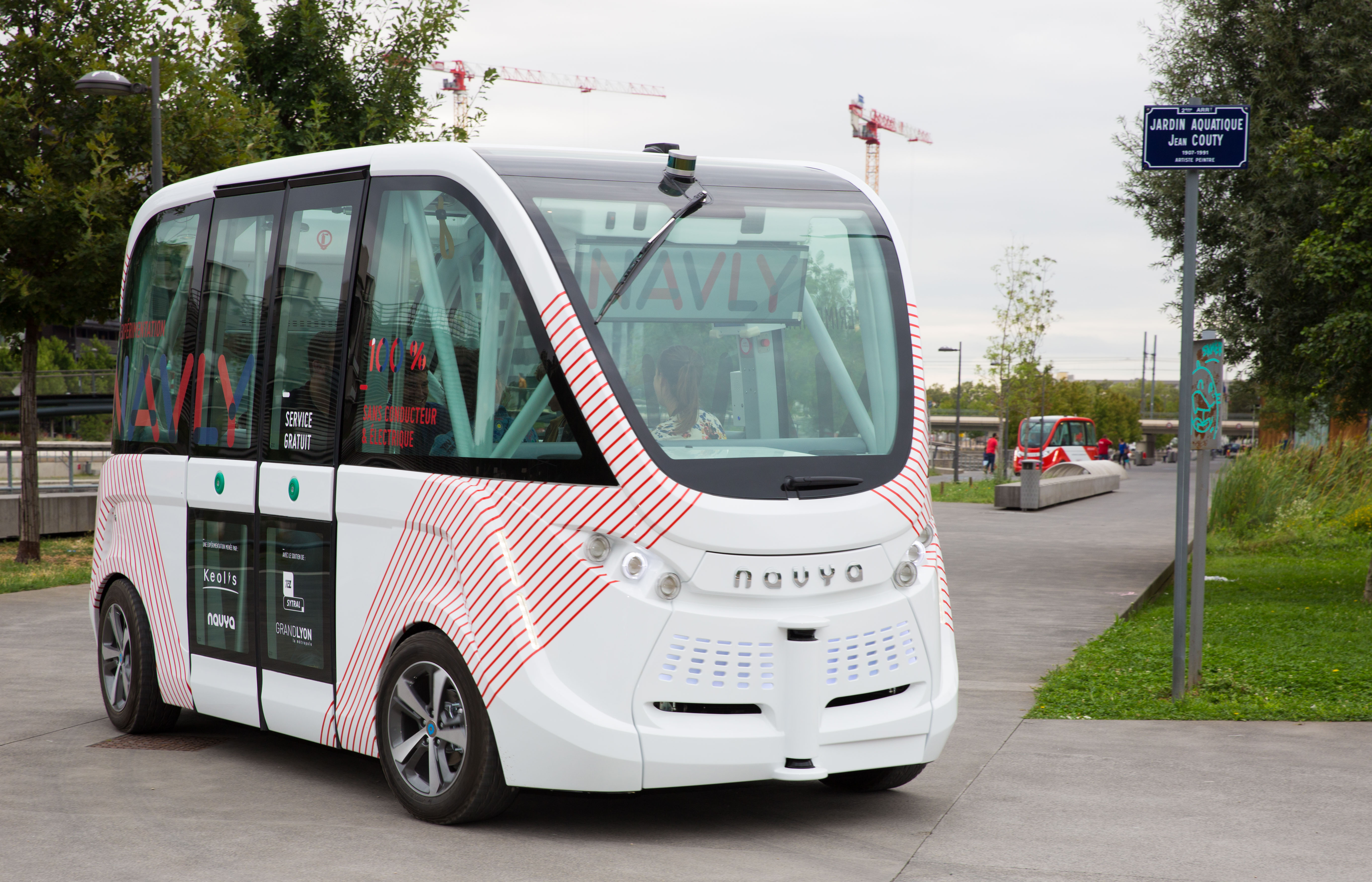 Autonomous shuttle at the SEMA