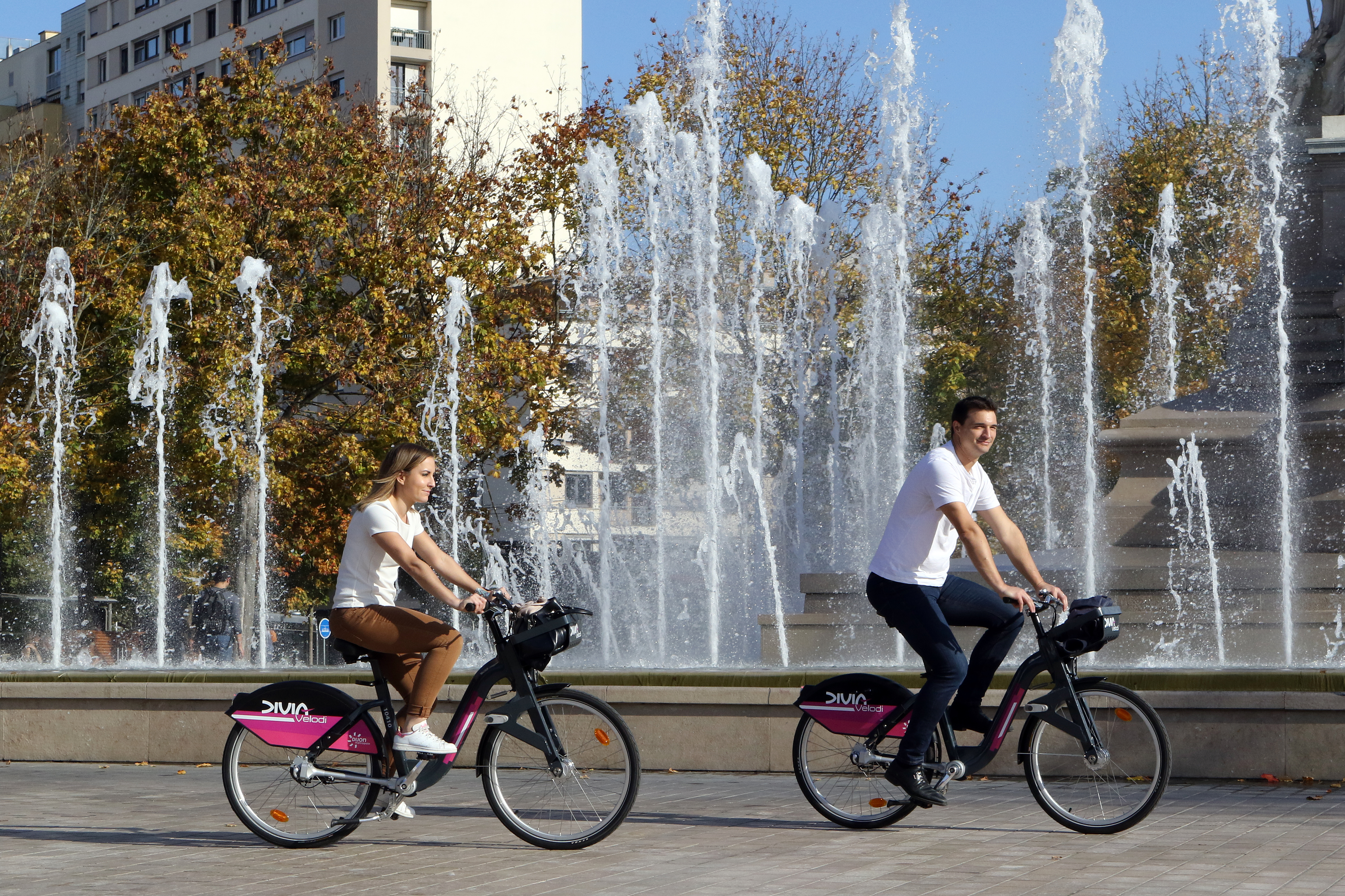 Cyclistes dans la ville de Dijon