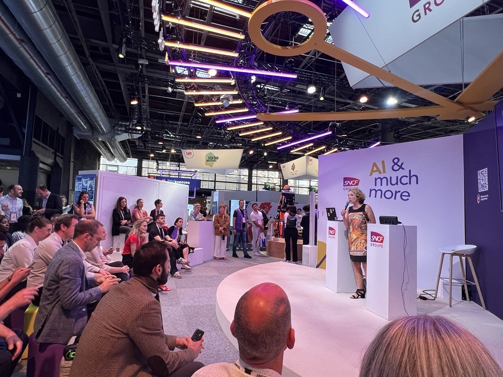 Marie-Ange Debon sur le stand SNCF à Vivatech 2025