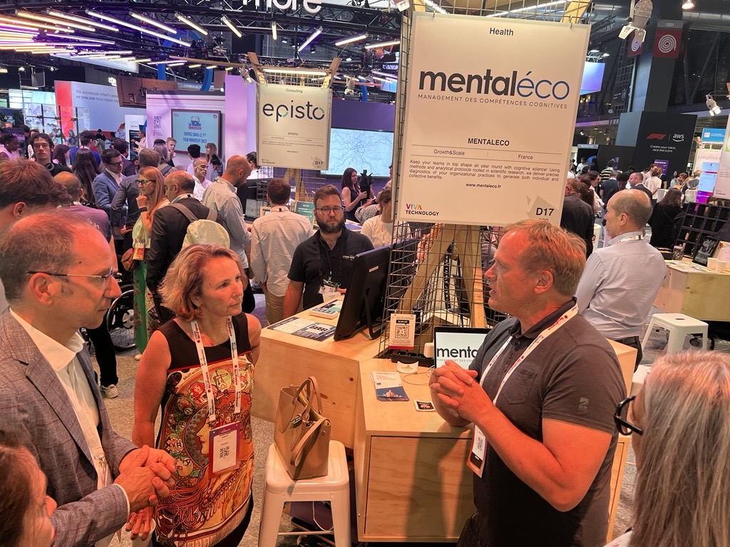 exchange between Marie-Ange Debon - President of the Keolis Group and our partner Mental Eco photo vivatech