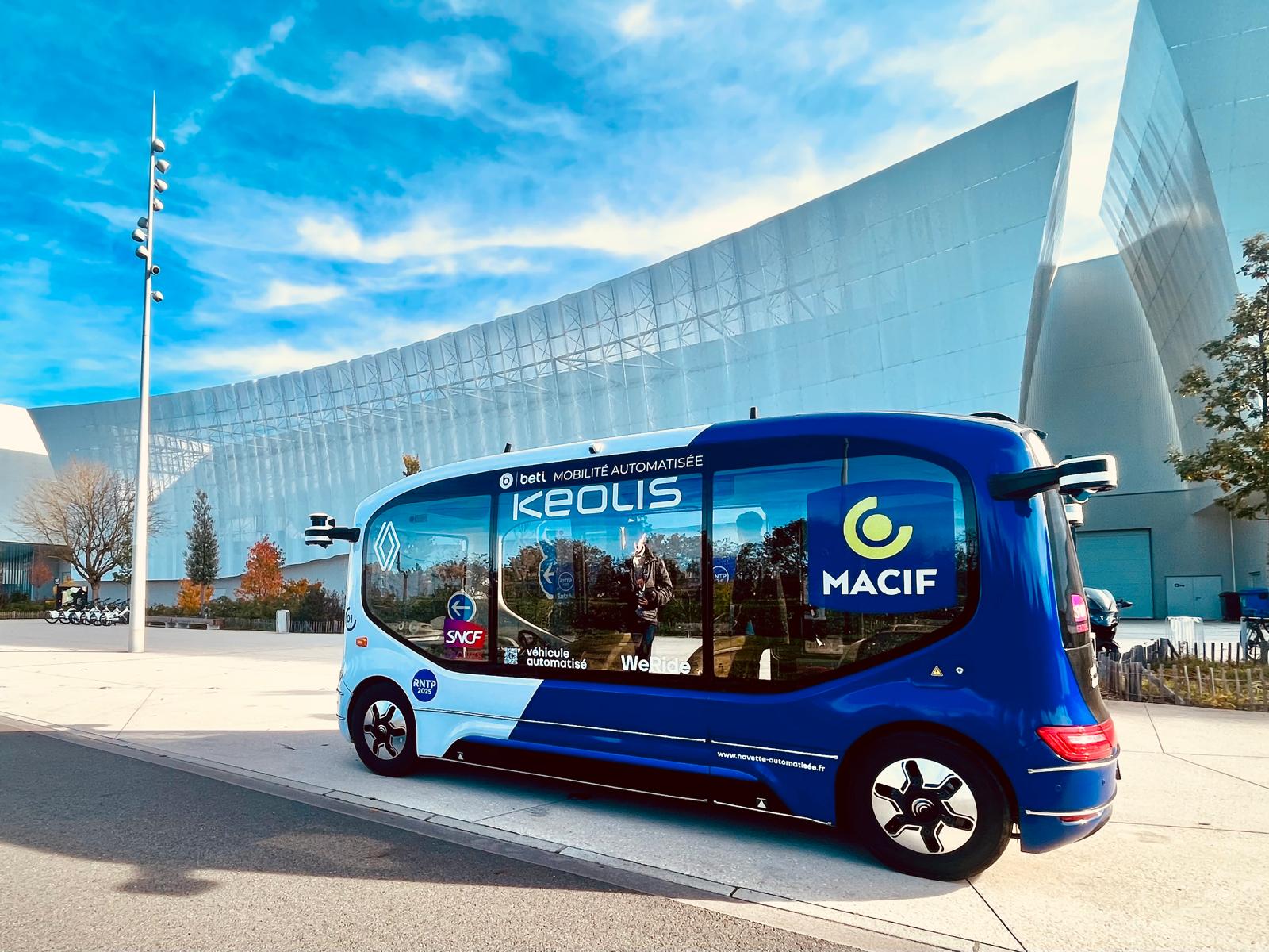 Autonomous Shuttle in Action photo Autonomous Shuttle