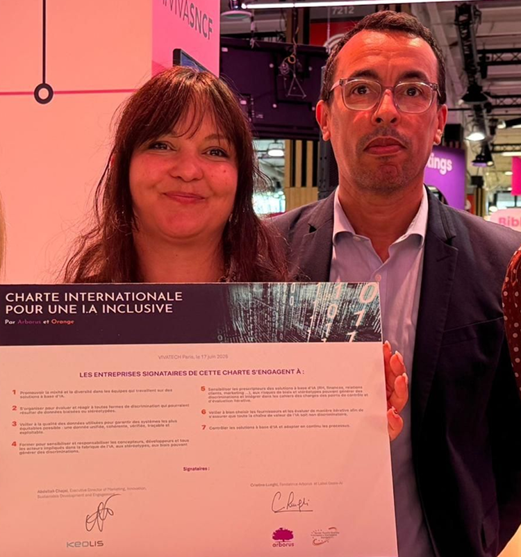 Myriem Reymal et Abdellah Chajai signent la charte GEEIS-AI sur le salon de VIvatech