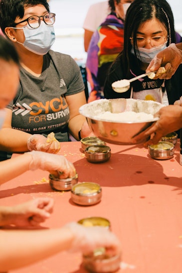 Making Nei Urundai with Radha La Bia Workshop, 4A Centre for Contemporary Asian Art; photo: Anna Hay