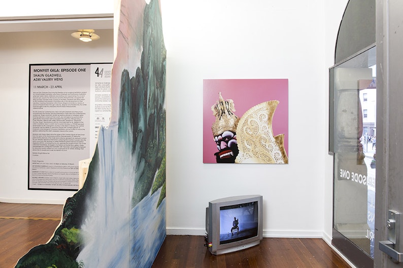 Centre: Adri Valery Wens and Shaun Gladwell, Drawing and Balancing (2016), HD single-channel video, installation view, 4A Centre for Contemporary Art. Courtesy the artists.  Centre Wall: Adri Valery Wens, The Alengkas 4 (2016), pigment on silver rag paper, installation view, 4A Centre for Contemporary Art. Courtesy the artist.  Left: Shaun Gladwell, Monkey Magic Manifestations (2016), mixed medium (wood, canvas, acrylic), installation view, 4A Centre for Contemporary Art. Courtesy the artist. Image: Document Photography
