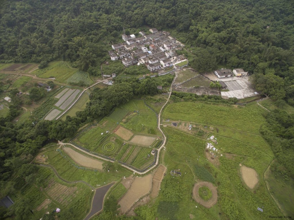 An overhead photo showing a Hong Kong village.