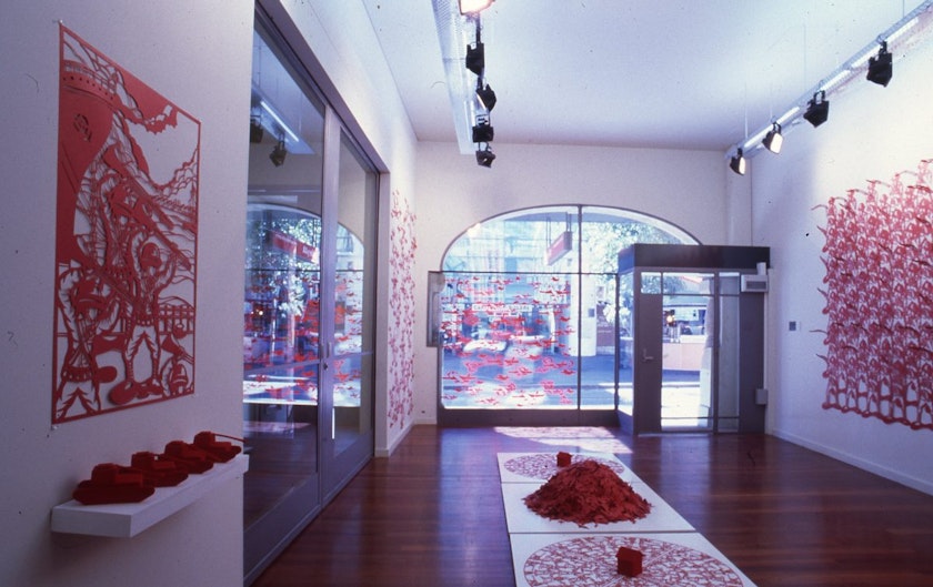 Megan Keating, Different Reds, 2001, exhibition view