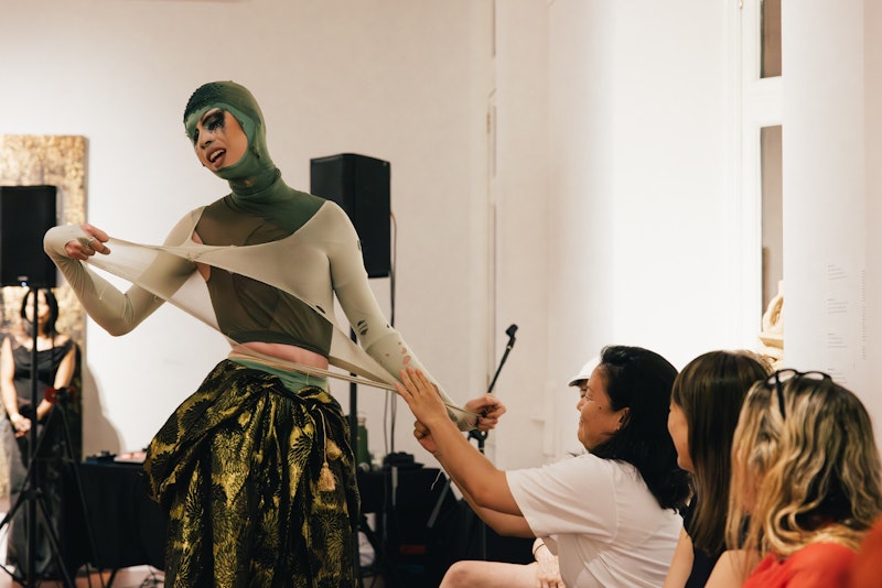 Ivory Glaze. Photo: Anna Hay for 4A.