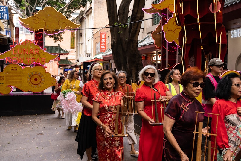 ason Phu, KTSHCSGATENUN Fun Extravaganza New Year Chinatown Parade, 2026. Photograph by Christina Mishell.