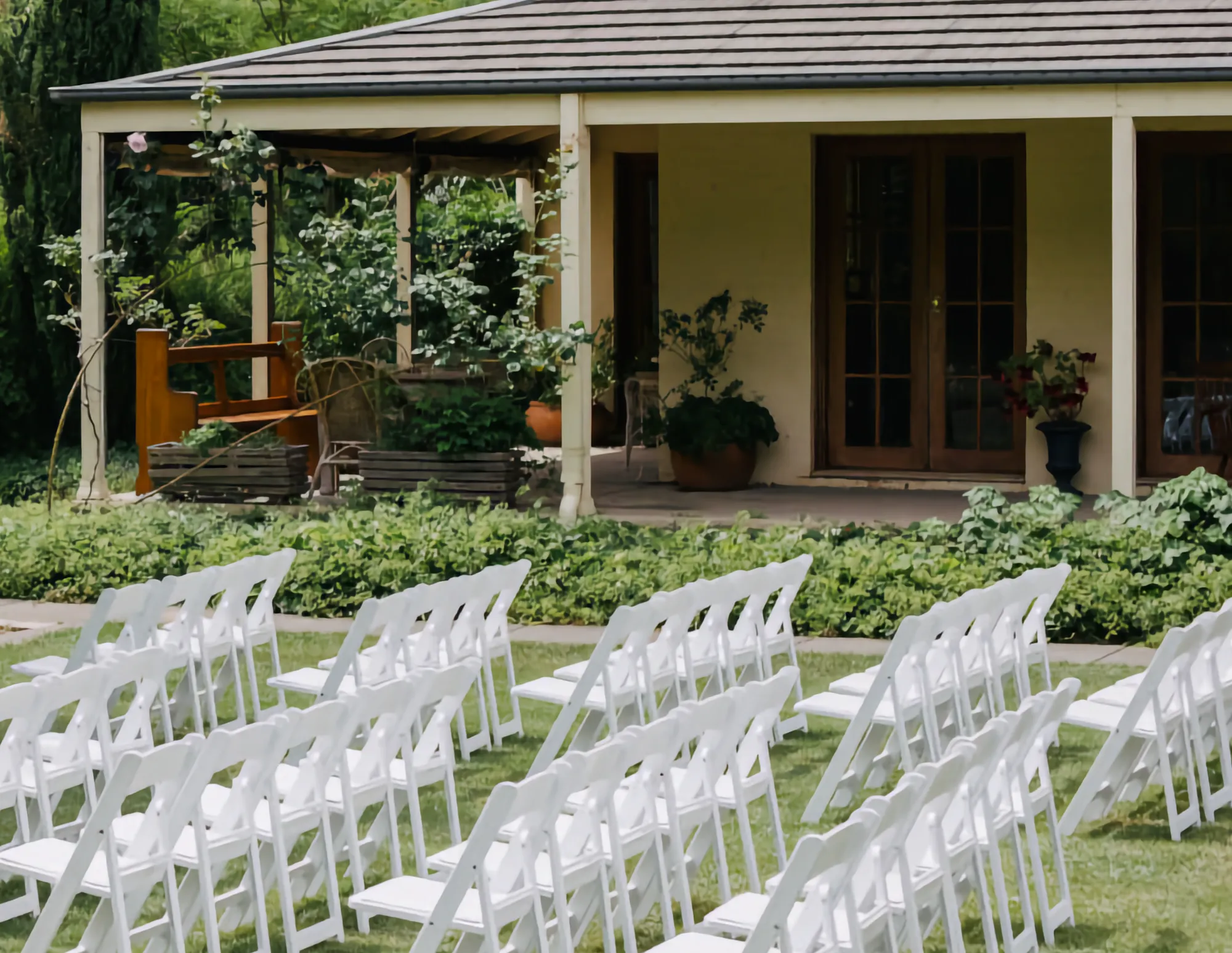 Outdoor ceremony at Ginniderry Homestead