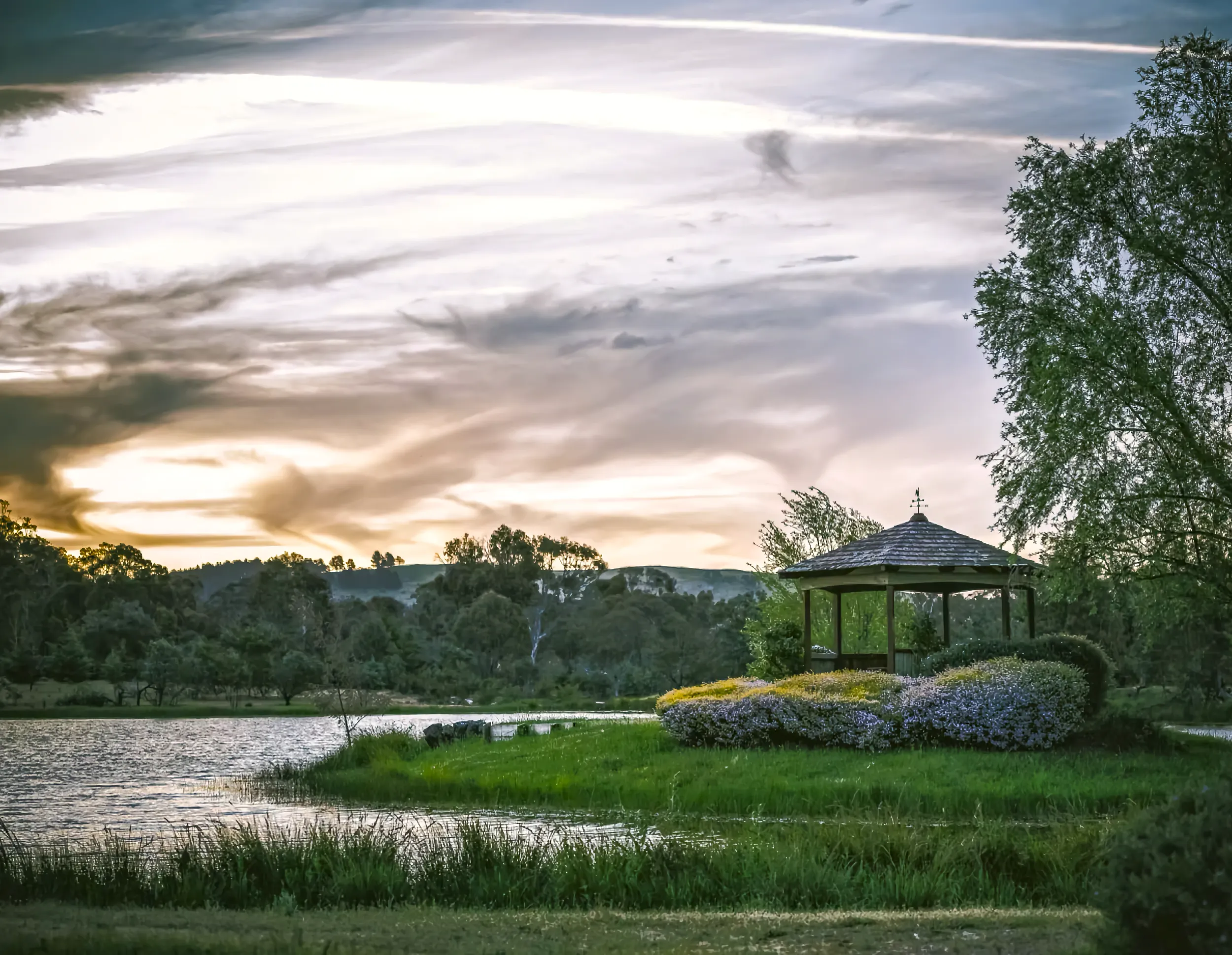 The garden grounds of Goolabri