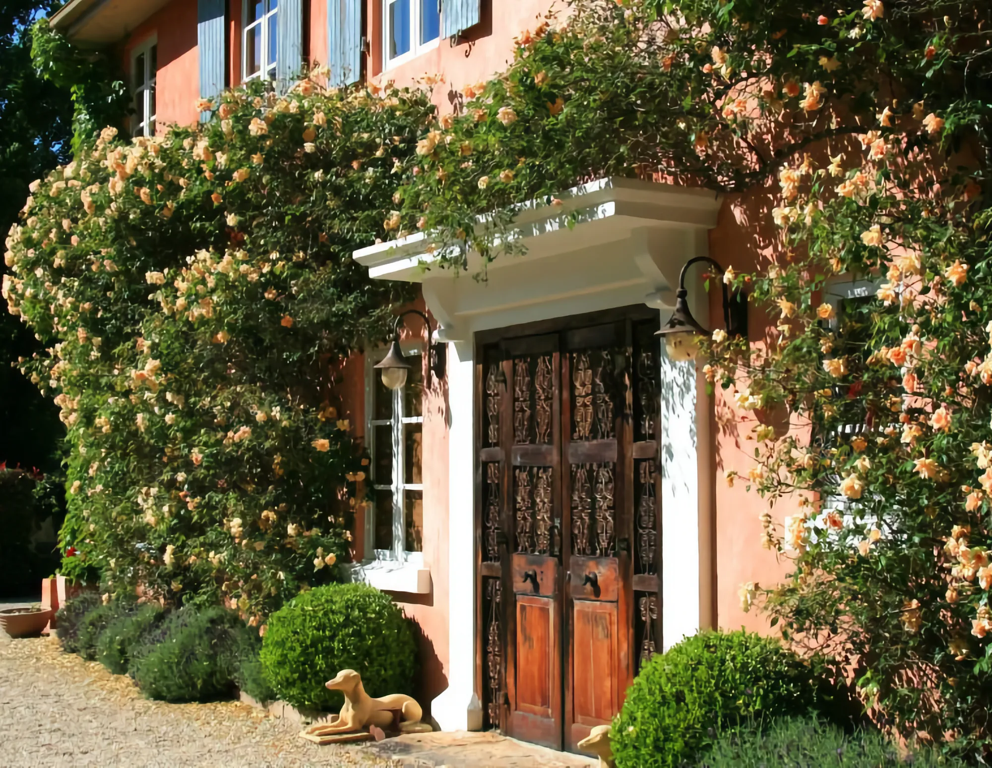 Exterior of Redleaf