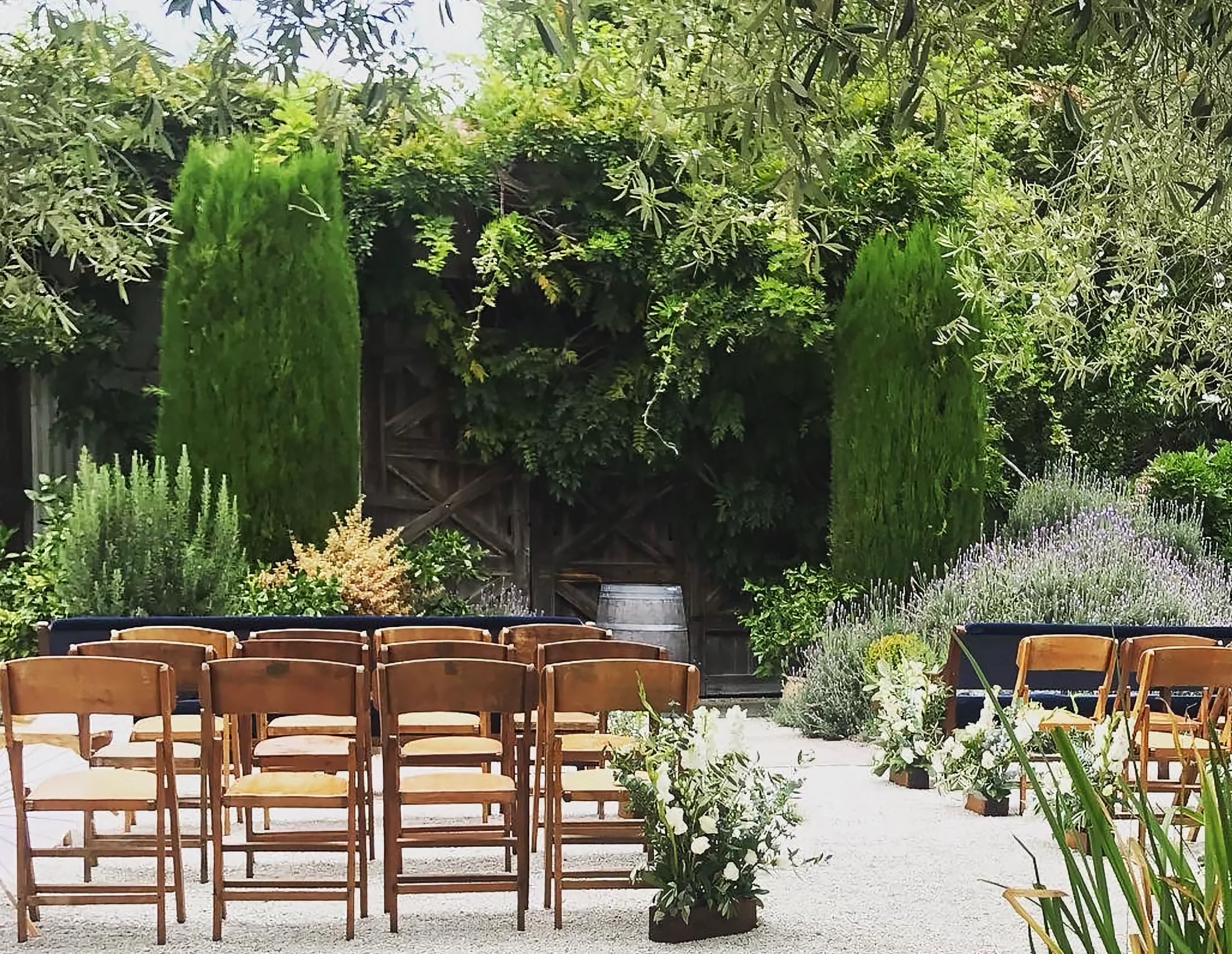 Outdoor ceremony at Cossars