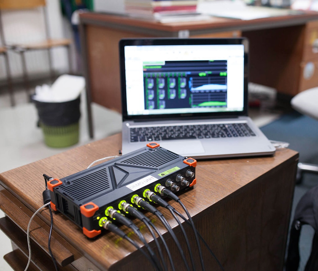 Spectrum Analyzers for Sound and Vibration Analysis Spectrum Analyzers for Sound and Vibration Analysis