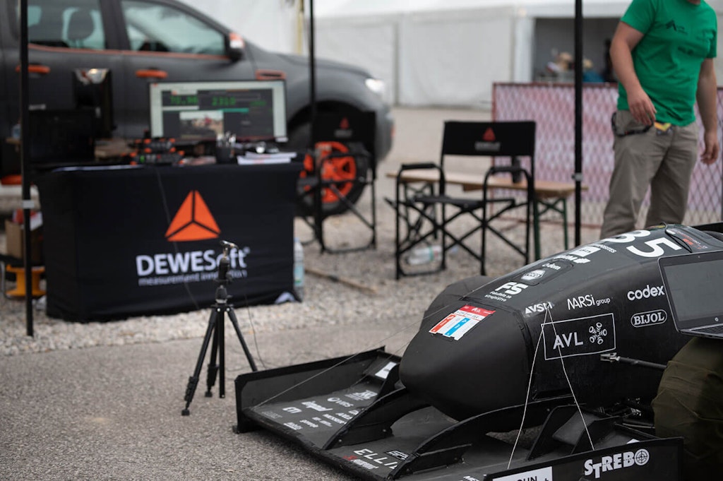 Figure 10. The noise test setup at the Dewesoft tent