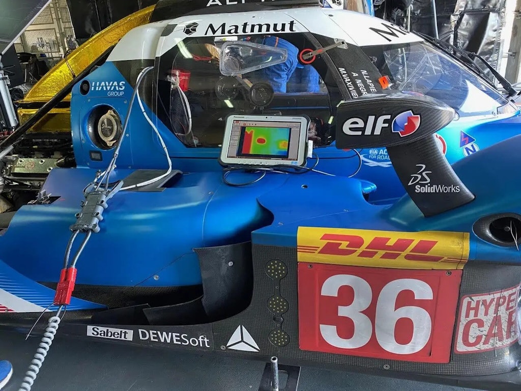 Figure 3. Using DewesoftX software and an Optris infrared camera to measure temperatures inside the cockpit.