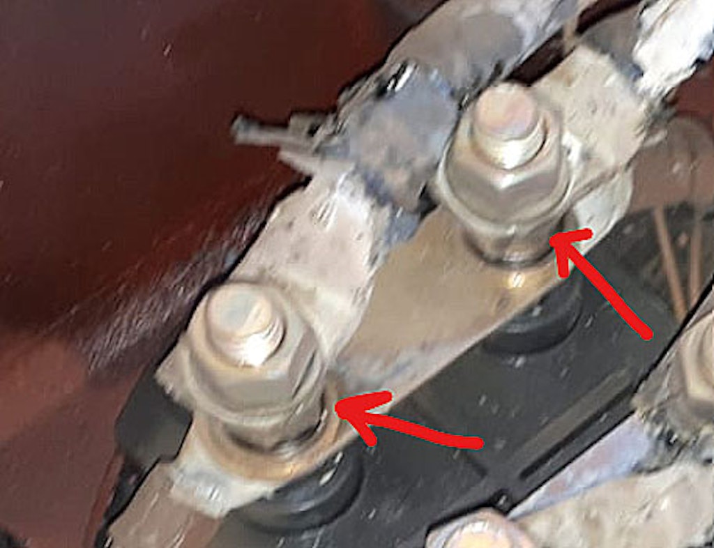The problem - the motor windings end lugs were not in direct contact with the inverter cable end lugs